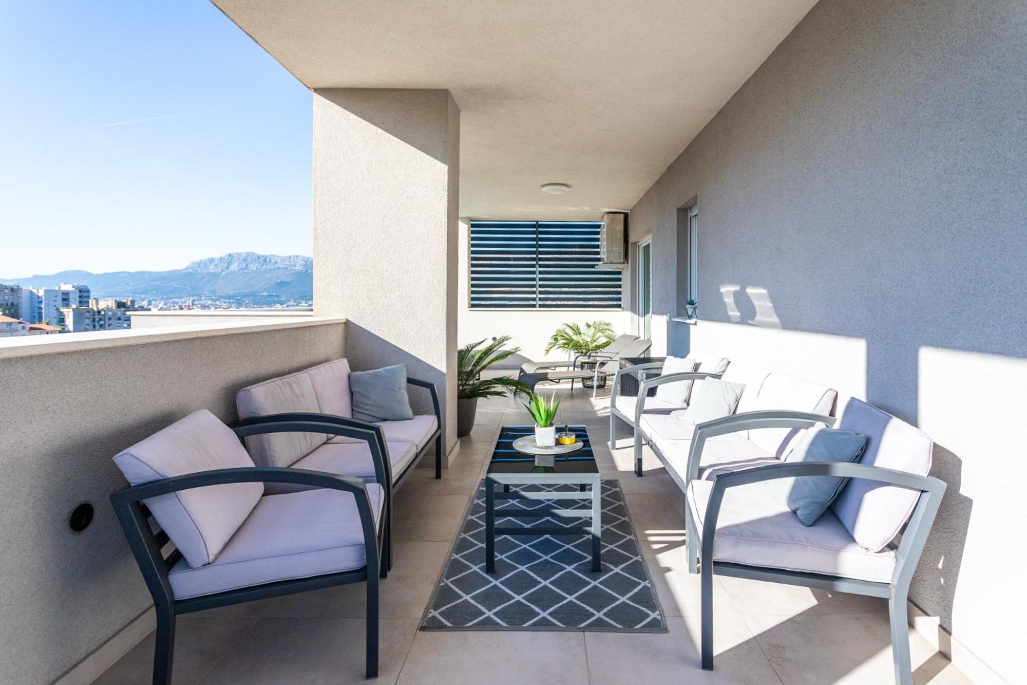 New Luxury 3-Bedroom Penthouse With Huge Terrace Split Exterior foto