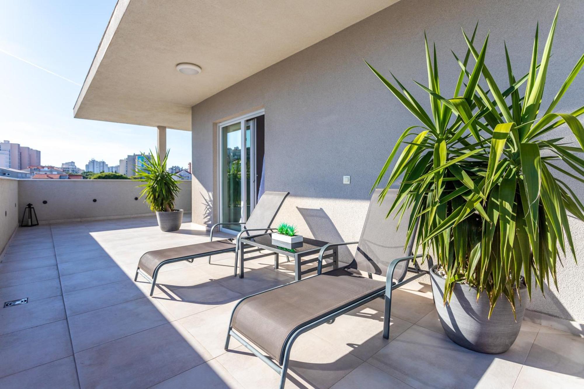 New Luxury 3-Bedroom Penthouse With Huge Terrace Split Exterior foto