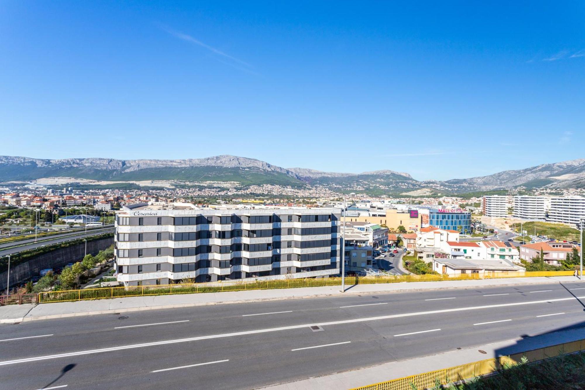 New Luxury 3-Bedroom Penthouse With Huge Terrace Split Exterior foto