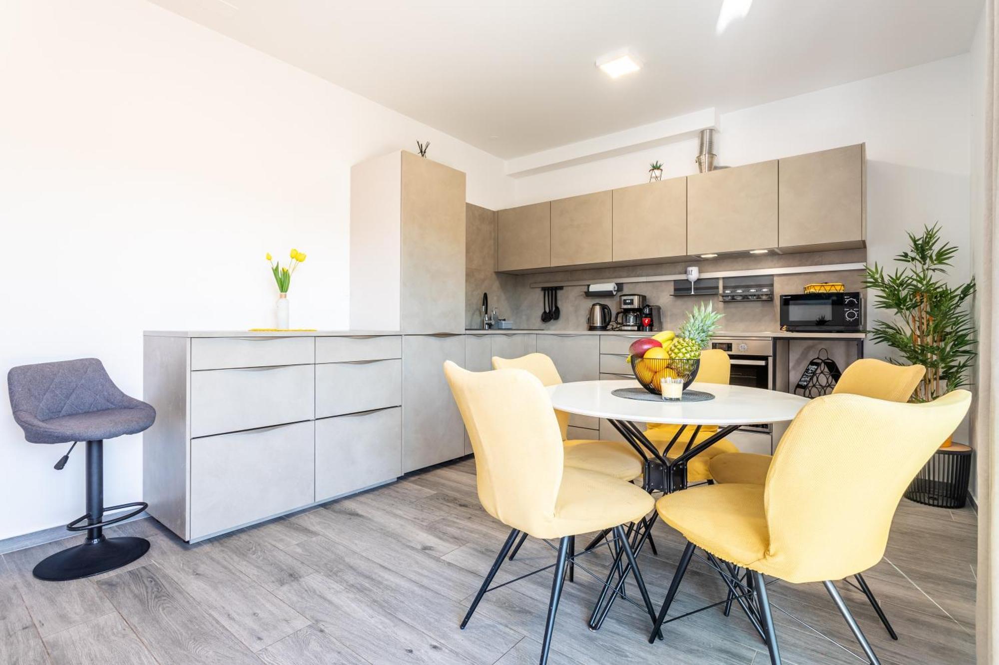 New Luxury 3-Bedroom Penthouse With Huge Terrace Split Exterior foto